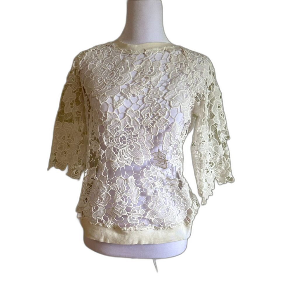 Flowery Lace 3/4 sleeve women's top